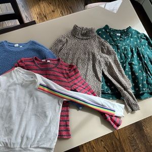 Gap long-sleeve top/sweatshirt bundle (size M-L)